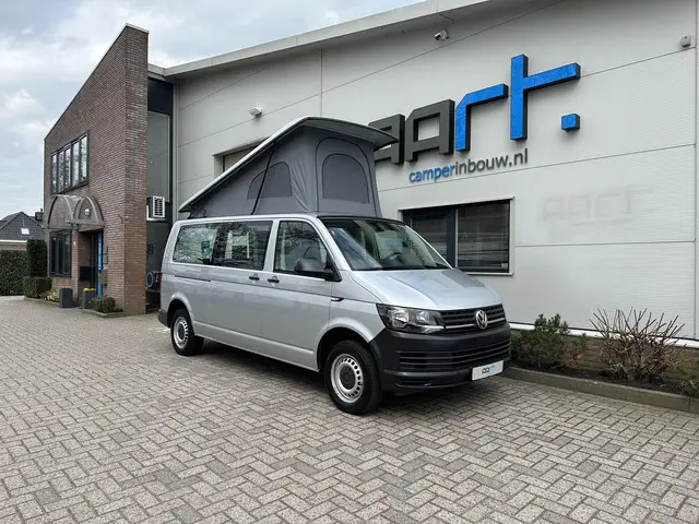 Volkswagen Transporter Kombi 2.0 TDI L2H2 2018 Diesel