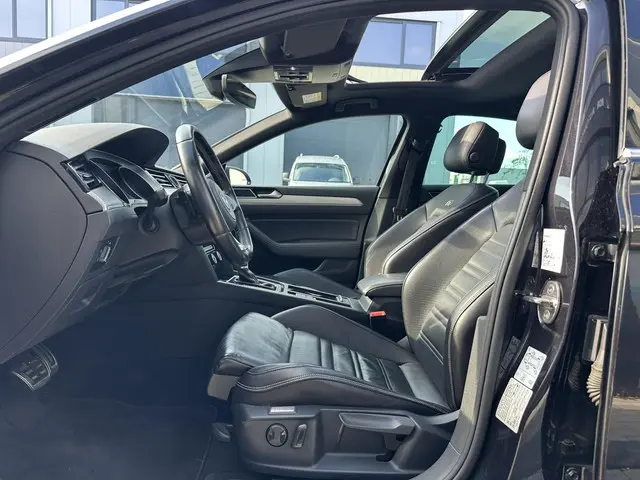 Volkswagen Passat 1.4 TSI R-Line / Pano / Leder 2016 Benzine 10