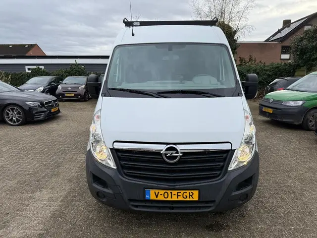 Opel Movano 2