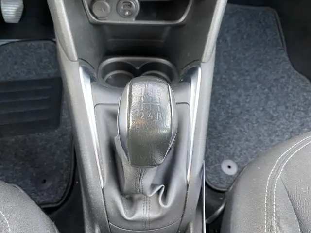 Peugeot 208 1.2 PureTech Allure 2018 Benzine 26