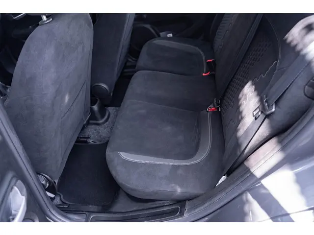 Fiat Punto Evo 1.2 Street 2015 Benzine 34