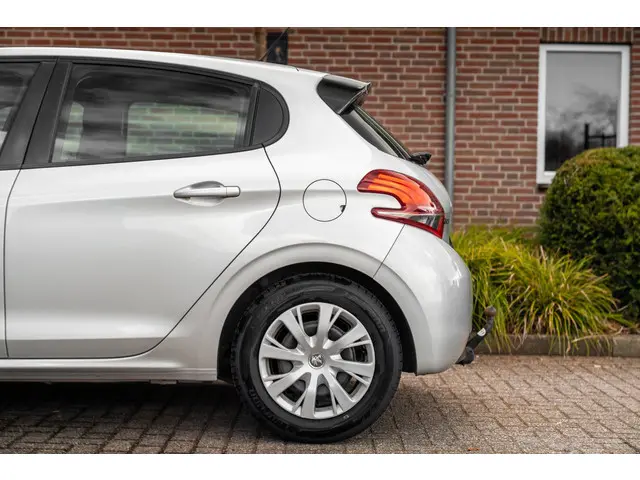 Peugeot 208 1.2 PureTech Active Trekhaak 2017 Benzine 8