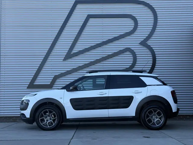 Citroën C4 Cactus 1.2 PureTech Shine 2015 Benzine 4
