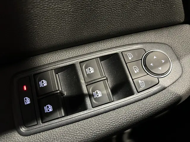 Mitsubishi Colt 1.6 HEV Intense+ 2025 Hybride Benzine 18