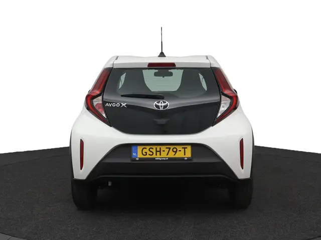 Toyota Aygo X 1.0 VVT-i S-CVT Play 2024 Benzine 42