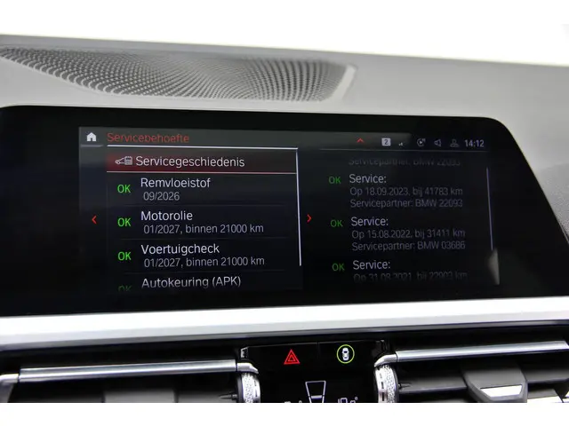 BMW 3 Serie 330i High Executive 2019 Benzine 16