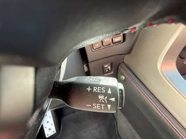 Lexus NX 300h AWD F Sport Line 2014 Hybride Benzine 16