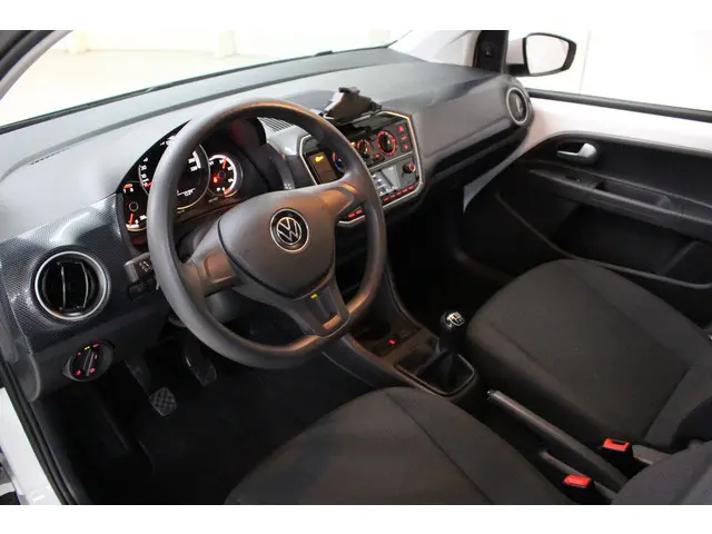 Volkswagen up! 1.0 BMT move up! 2021 Benzine 10