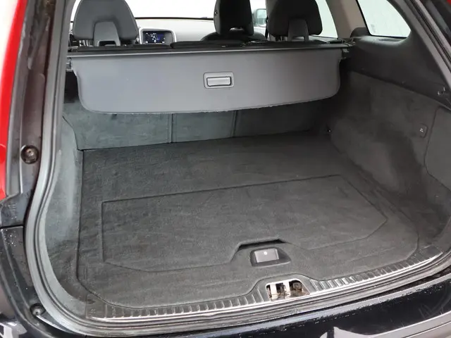 Volvo XC60 2.0 D4 180 PK AUT. EURO 6 - ORIG. NL 2014 Diesel 36