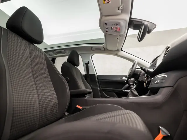 Peugeot 308 SW 1.2 PureTech Sport 2020 Benzine 15