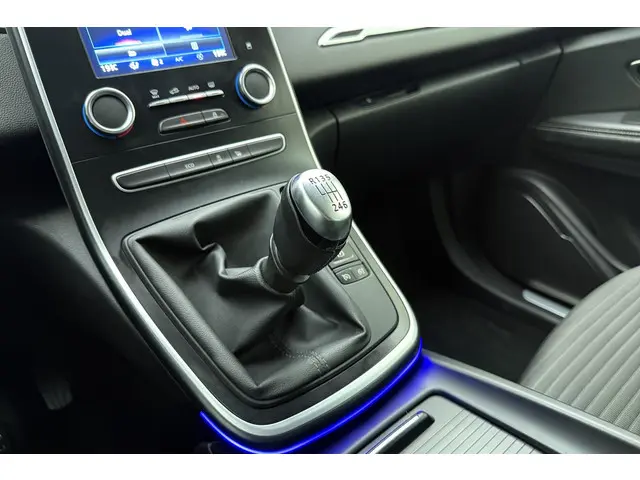 Renault Scénic 1.2 TCe Collection 2018 Benzine 28