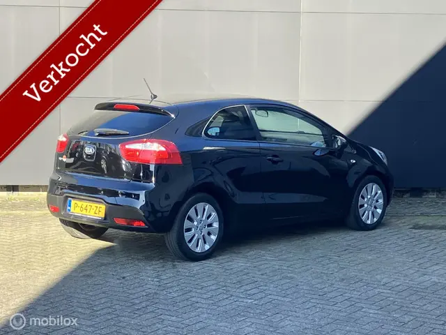 Kia Rio 1.2 CVVT World Cup Edition 2014 Benzine 4