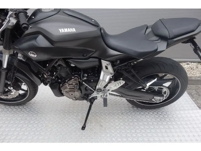Yamaha MT 07 ABS 2015 Benzine 17