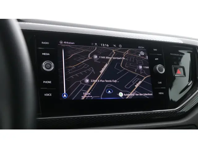 Volkswagen Polo 1.0 TSI 95pk Life Business 2023 Benzine 22