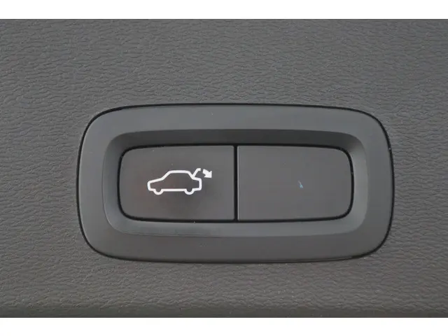 Volvo XC40 2.0 T4 AWD R-Design 2018 Benzine 17