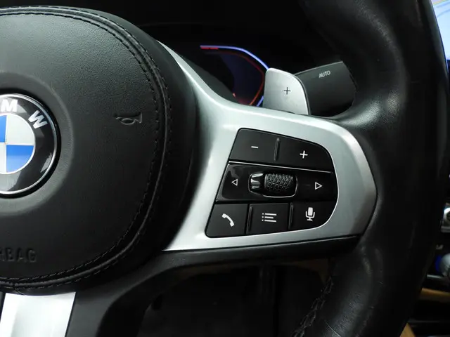 BMW 5 Serie Sedan 540i 2020 Benzine 15