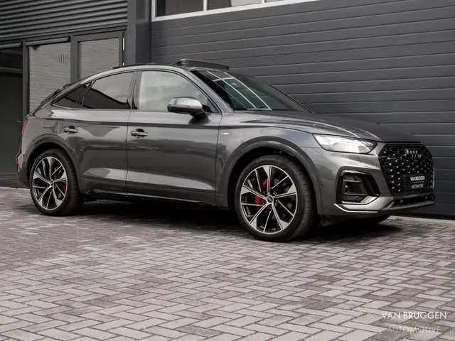 Audi Q5 Sportback 55 TFSI e S-Line 2022 Hybride Benzine 20