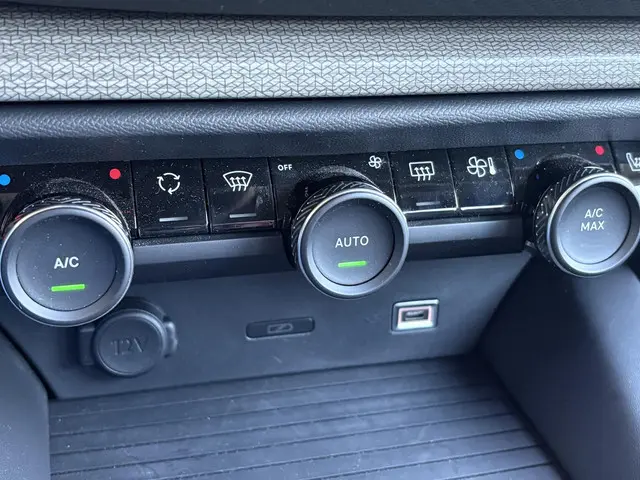 Citroën C5 X 1.6T Automaat Shine 2022 Benzine 25