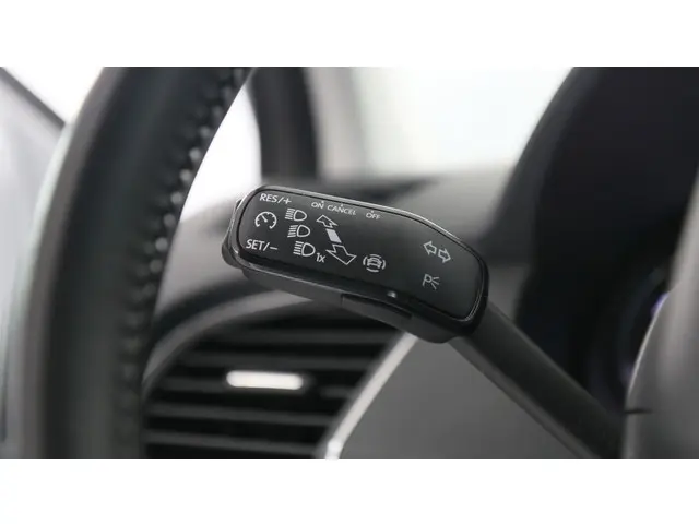 Škoda Fabia Combi 1.0 TSI 95pk Ambition 2022 Benzine 23