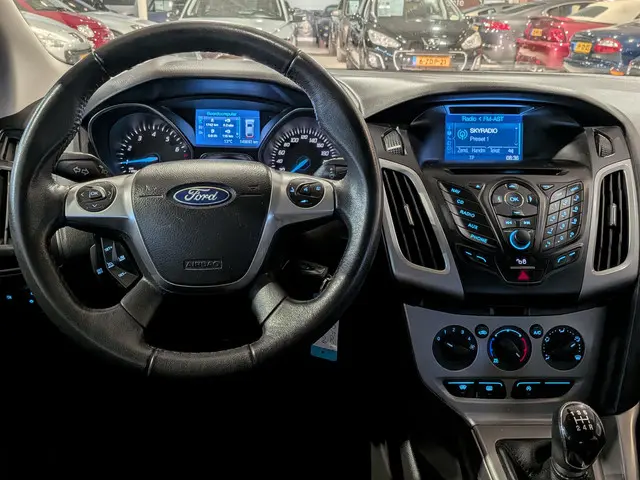 Ford Focus 1.0 EcoBoost Trend 2013 Benzine 9