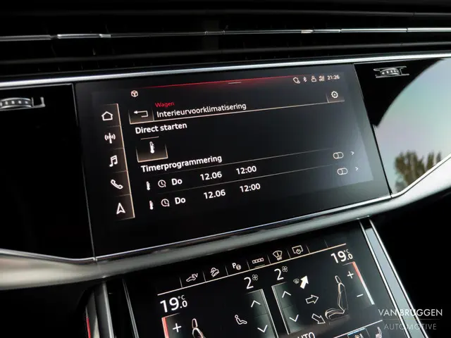 Audi Q8 55 TFSI e quattro S-Line 2021 Hybride Benzine 31