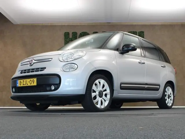 Fiat 500L Living 0.9 TwinAir Lounge 7p. 2015 Benzine 2