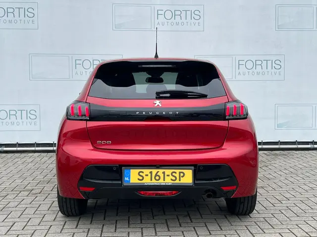 Peugeot 208 1.2 PureTech Allure 2023 Benzine 7