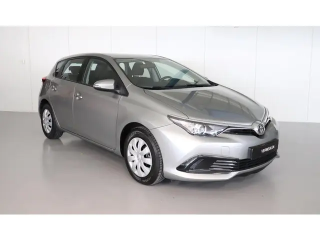Toyota Auris 1.3 Now 2016 Benzine 4