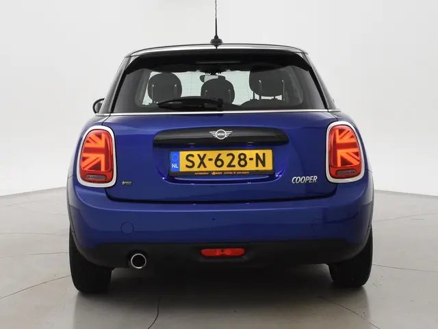 MINI 5-Deurs Mini 1.5 COOPER SALT AUT. 2018 Benzine 7