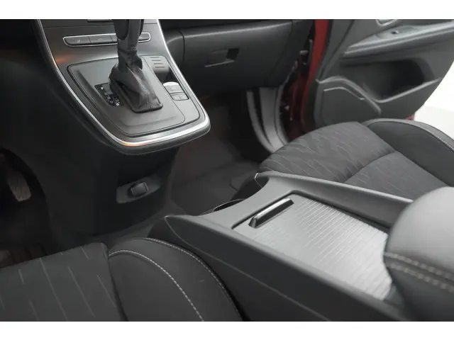 Renault Scénic TCe 140 EDC Limited 2019 Benzine 46