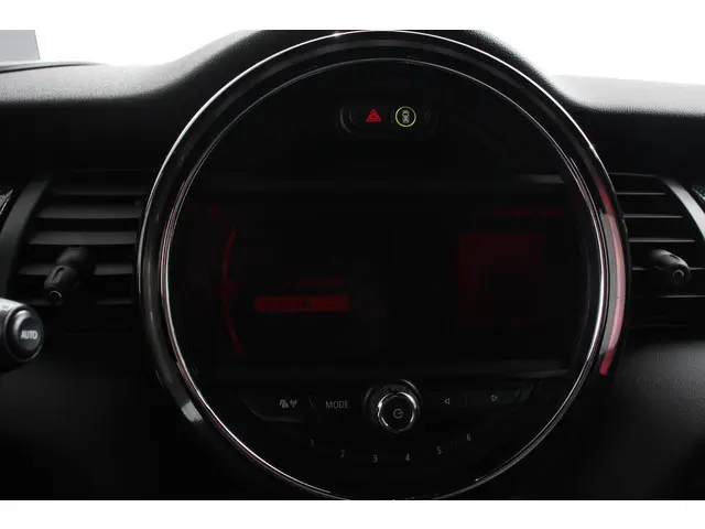 MINI Electric Cooper Charged 33 kWh 2020 Elektrisch 14