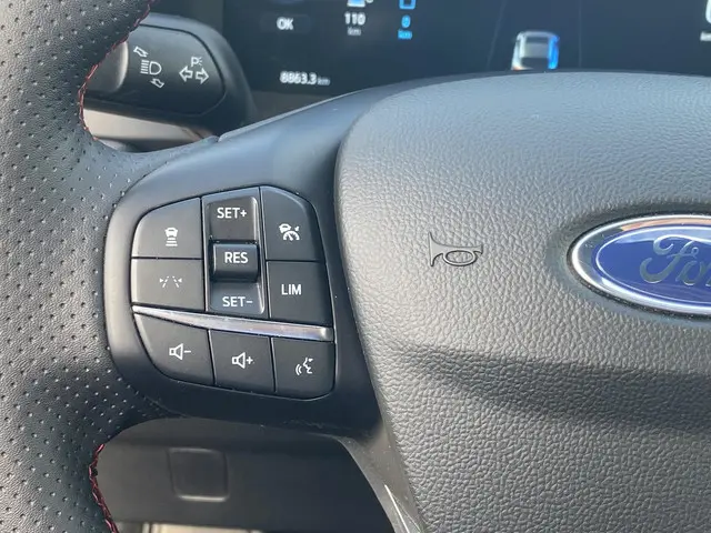 Ford Kuga 2.5 PHEV ST-Line X 2024 Hybride Benzine 29