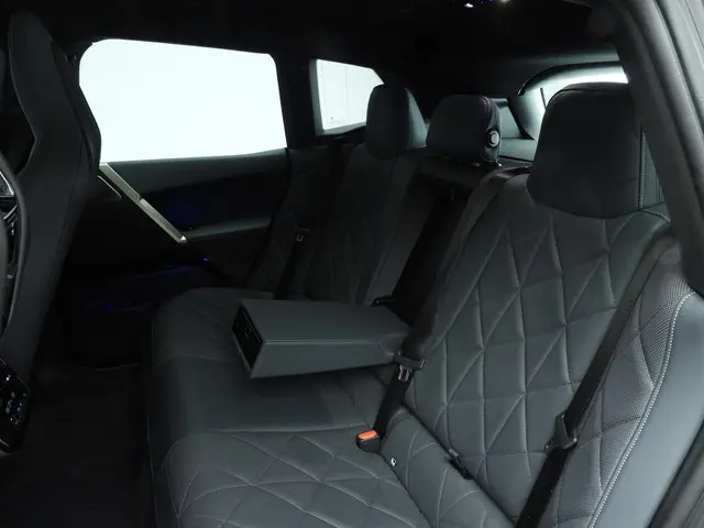 BMW iX xDrive50 2025 Elektrisch 8