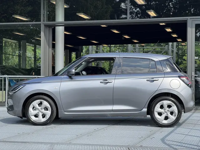 Suzuki Swift 1.2 Select Smart Hybrid 2024 Benzine 17