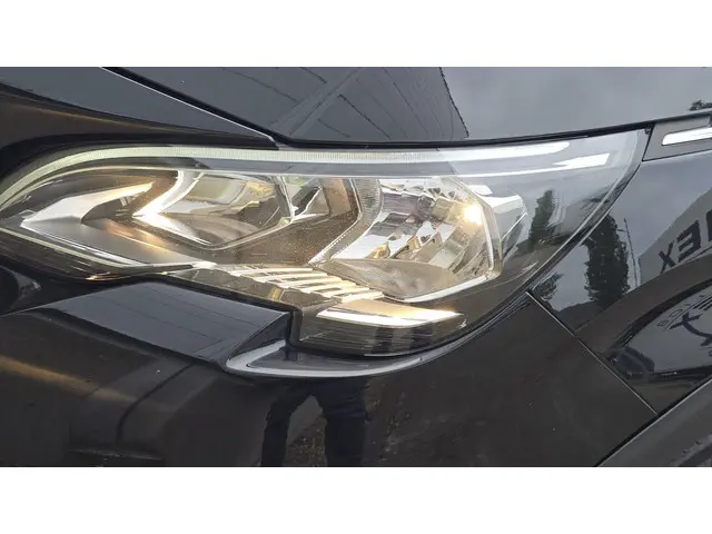 Peugeot 3008 1.2 PureTech Active 2018 Benzine 10