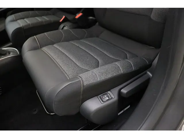 Citroën C3 1.2 PureTech Max 2024 Benzine 18
