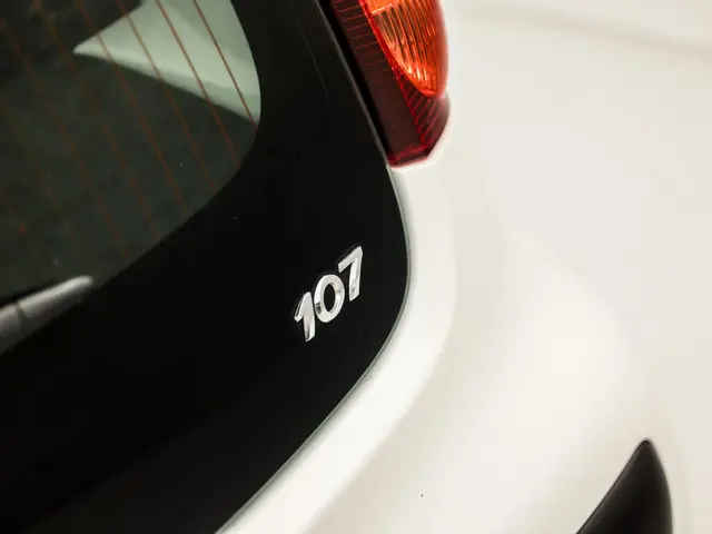 Peugeot 107 1.0 Sport 2014 Benzine 18