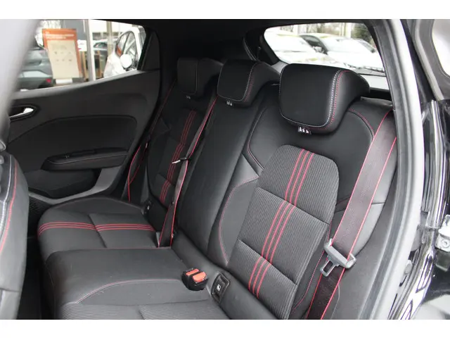 Renault Clio 1.0 TCe R.S. Line 2020 Benzine 31