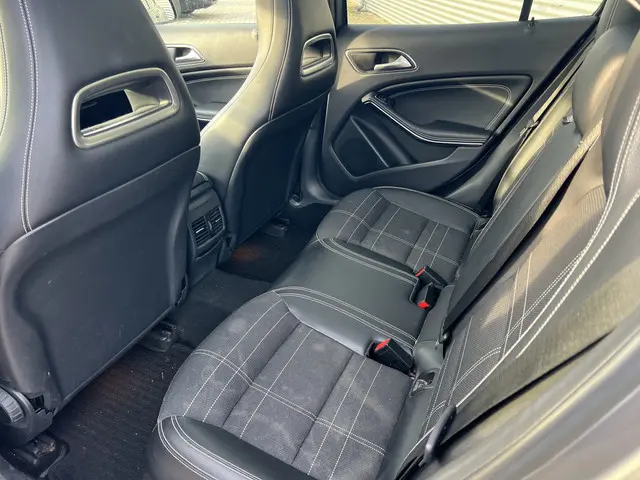 Mercedes-Benz GLA 200 Edition 1 2014 Benzine 5