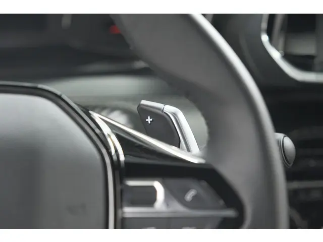 Peugeot 2008 PureTech 130 Active Pack 2023 Benzine 34