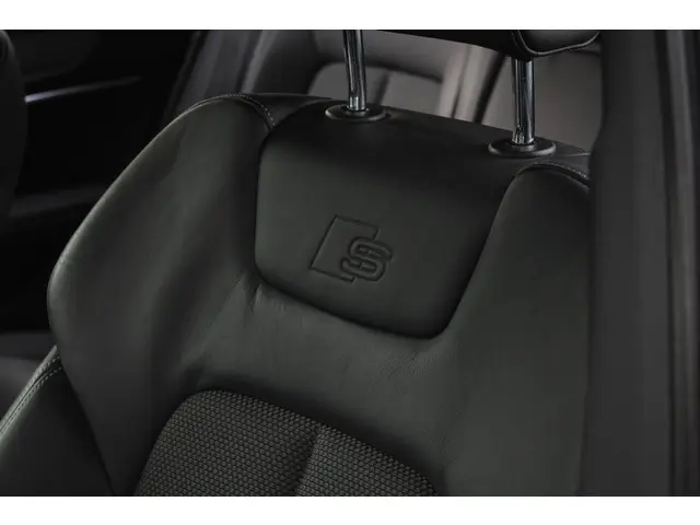 Audi A6 Avant 45 TFSI Sport S line edition 2020 Benzine 13