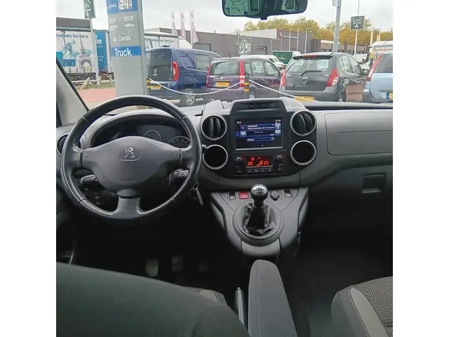 Peugeot Partner Tepee 1.2 PureTech Active 2017 Benzine 11