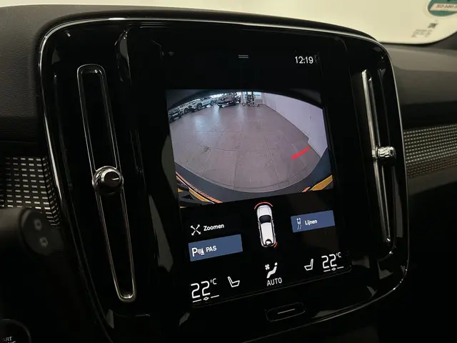 Volvo XC40 1.5 T4 Recharge R-Design 2021 Hybride Benzine 12