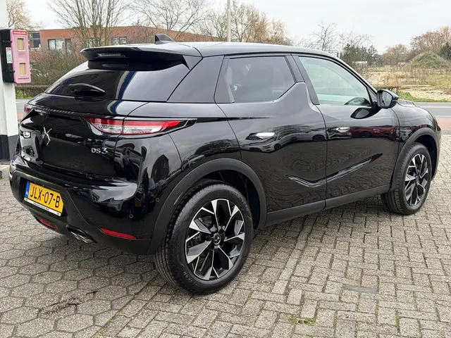 DS DS 3 1.2 Hybrid 136 Etoile 2025 Hybride Benzine 10