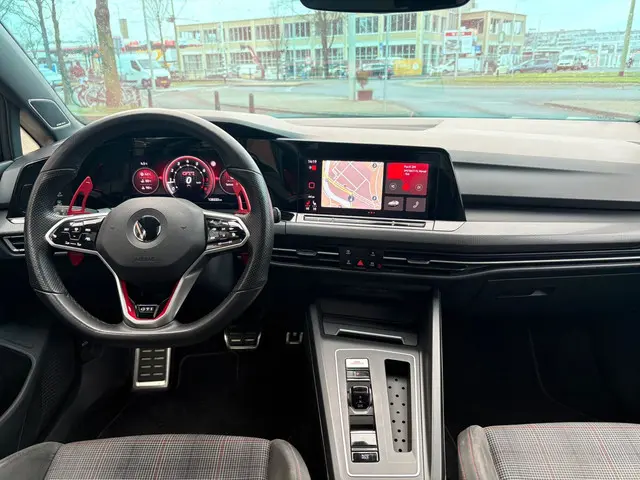 Volkswagen Golf 2.0 TSI GTI Pano 2021 Benzine 12