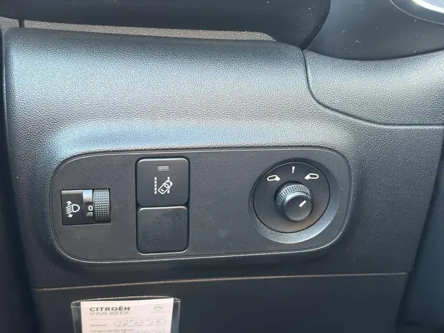 Citroën C3 1.2 PureTech S&S Shine 2017 Benzine 25