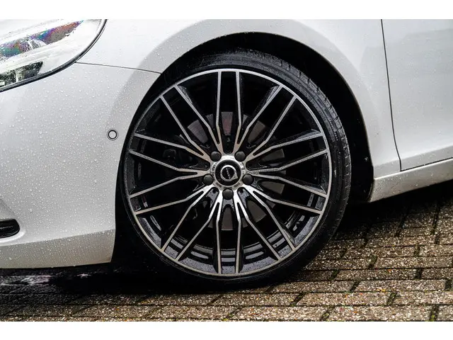 Volvo V40 1.5 T3 Dynamic Edition 2019 Benzine 28