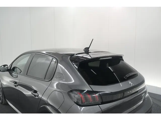 Peugeot 208 PureTech 100 GT 2023 Benzine 20