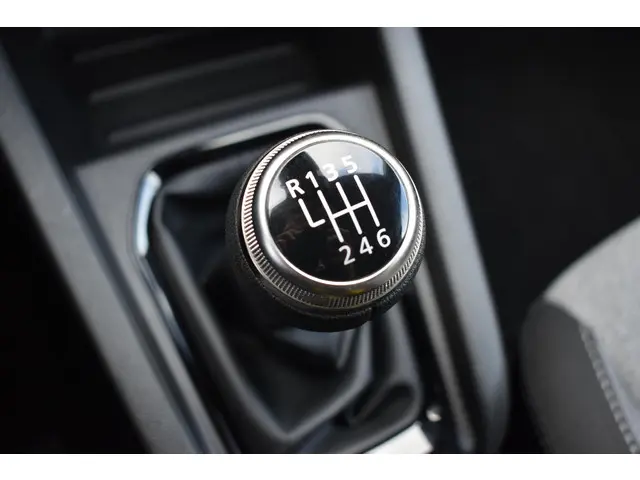 Renault Clio TCe 90 GPF evolution 2024 Benzine 20