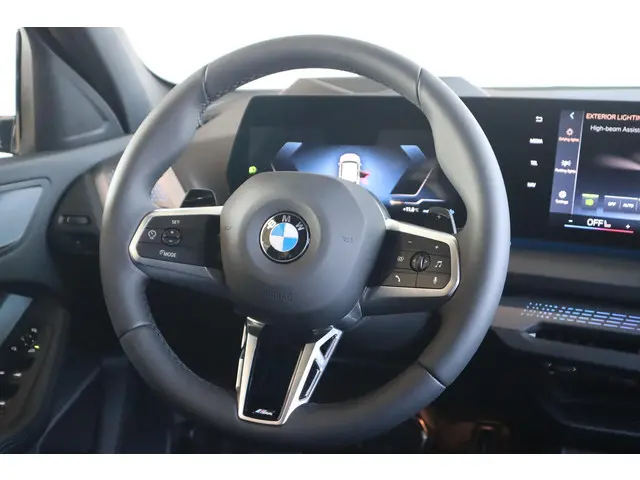 BMW 1 Serie 5-deurs 120 2025 Benzine 11